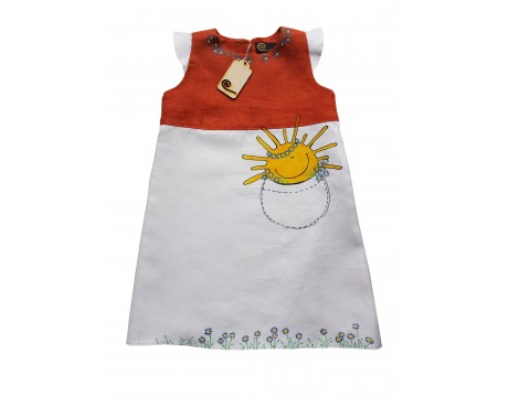  Lininė suknelė "Saulutė su saulute"  dekoruota vienetiniu piešiniu